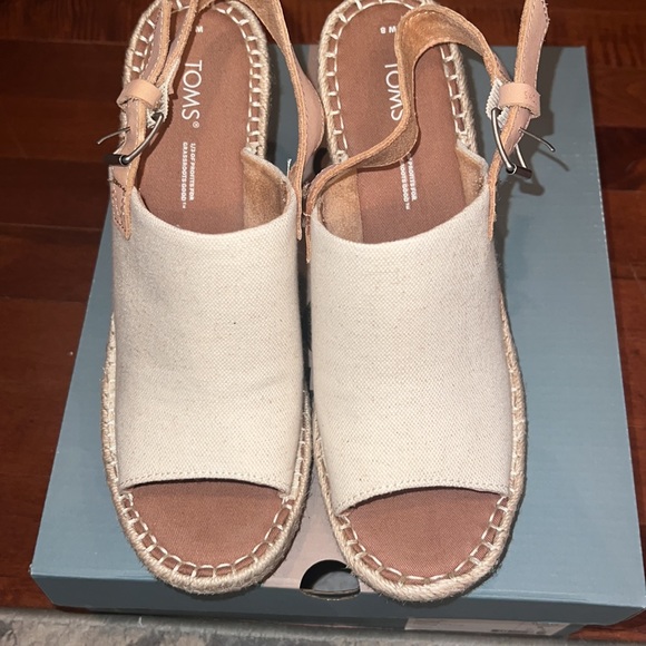 Brand New Toms Monica Wedge Shoes 8 - Picture 3 of 7